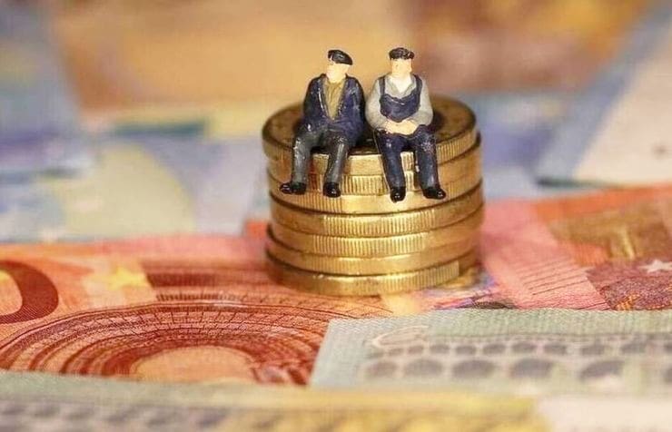 Έξι στις δέκα συντάξεις γήρατος είναι κάτω από τα 1.000 ευρώ